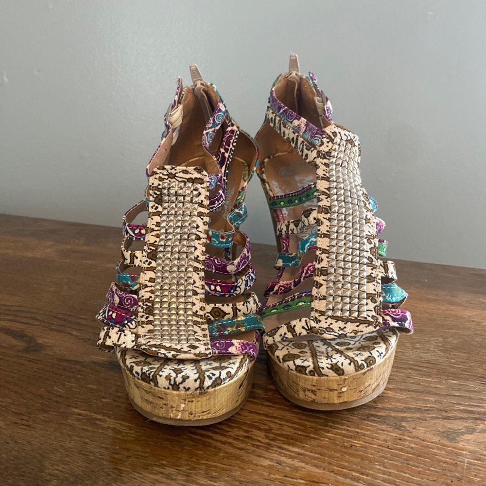 Mudd wedge heels size 9